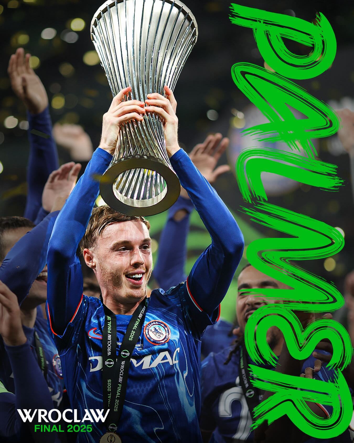 包含足球选手发挥出色，荣膺最佳MVP的词条