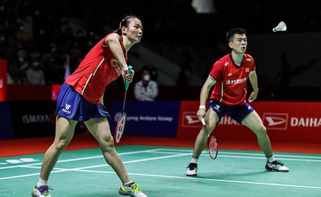 包含日本队力克印尼队，黄鸭组合扛起全队的词条