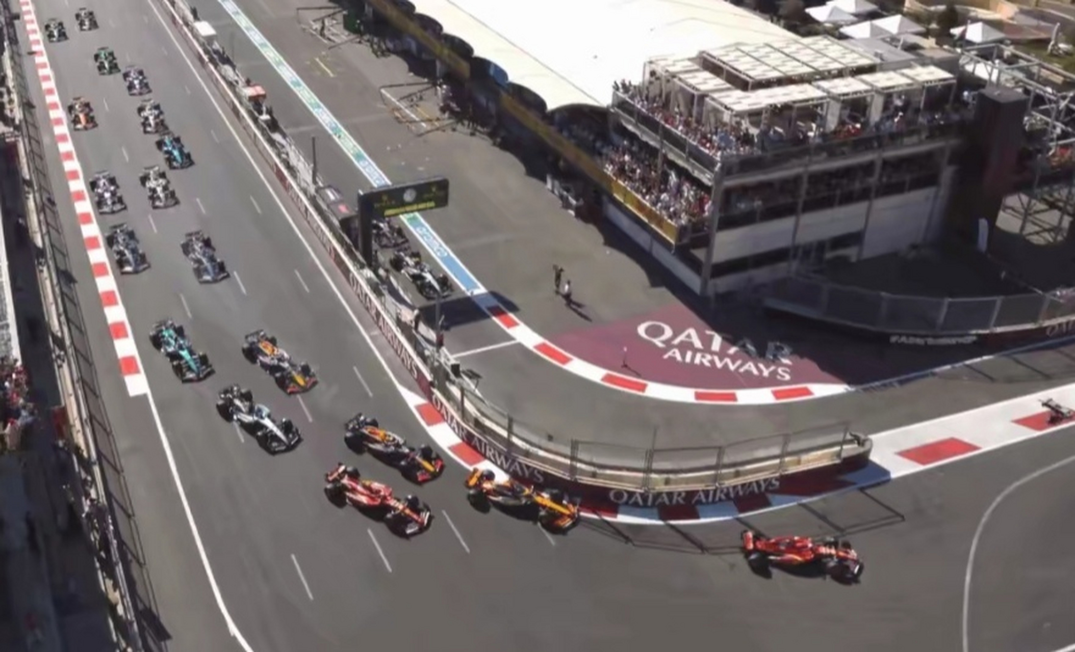 雷诺车队险胜迈凯伦,佩雷兹惊艳四座 雷诺车队险胜迈凯伦,佩雷兹惊艳四座