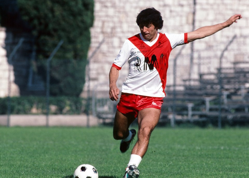 爱游戏大厅-摩纳哥主场大胜兰斯，登上联赛榜首