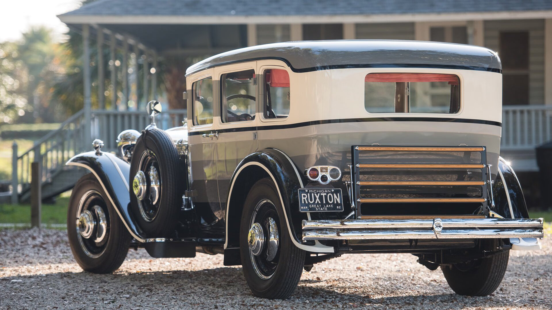 爱游戏APP-双城记，班凯罗英雄球定江山，勇士团队洪流淹国王